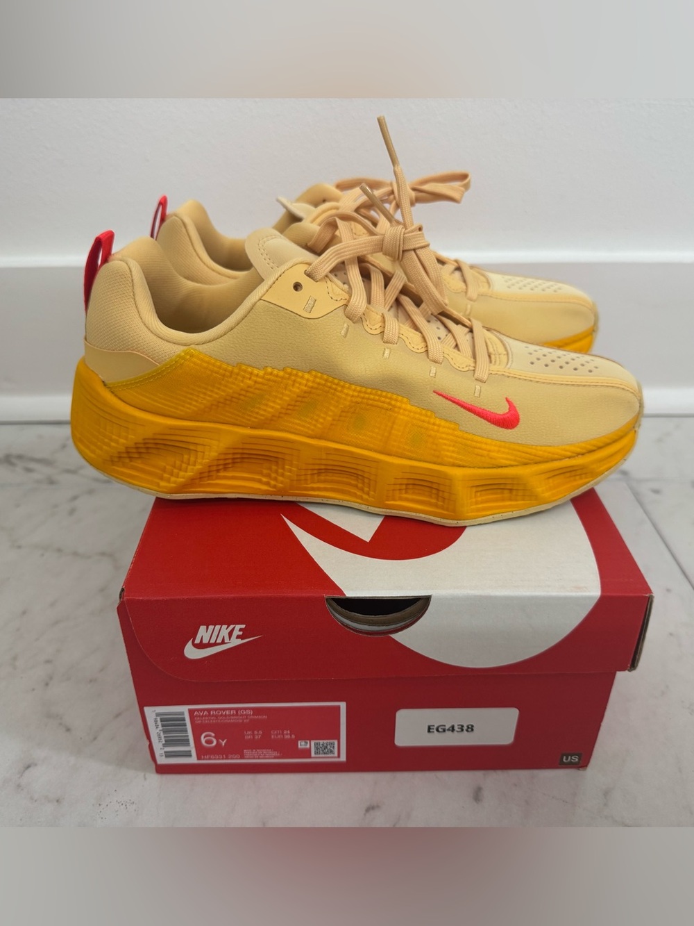 New in box Nike Ava Rover 'Celestial Gold Bright Crimson' Youth 6 womens 7.5